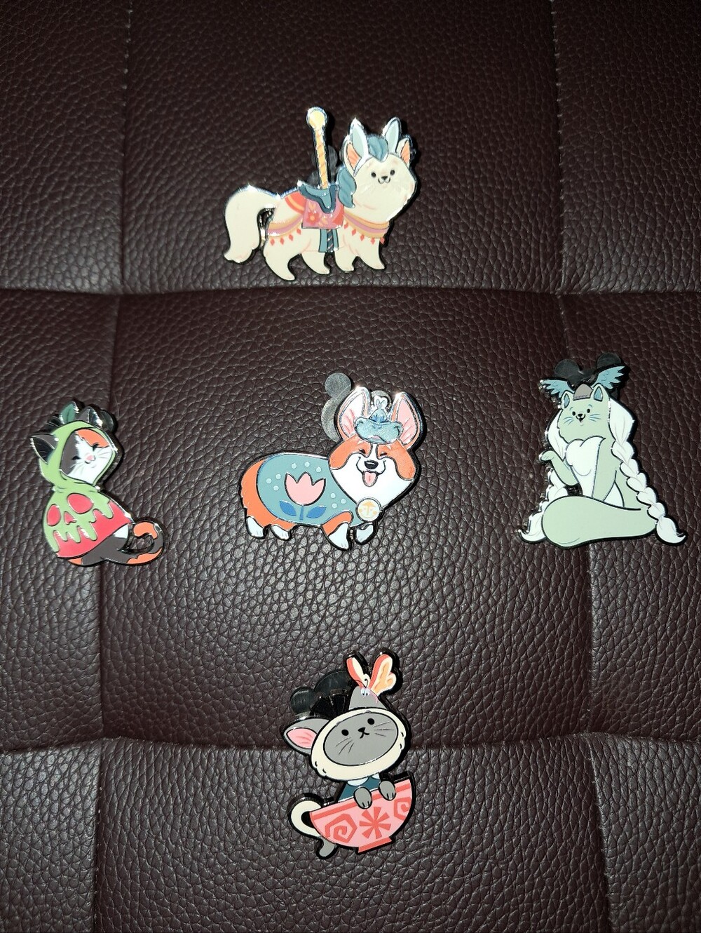 SOLD OUT Disney Halloween Cat & Dog Pins